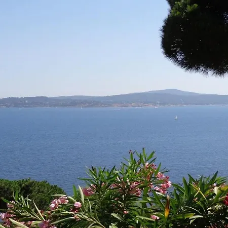Vue Sur St Tropez Villa